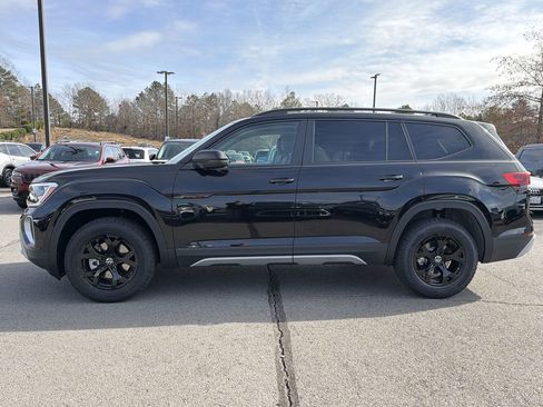 New 2026 Volkswagen Atlas Peak Edition AWD/4WD image 2