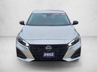 Used 2025 Nissan Altima 2.5 SV FWD video 2