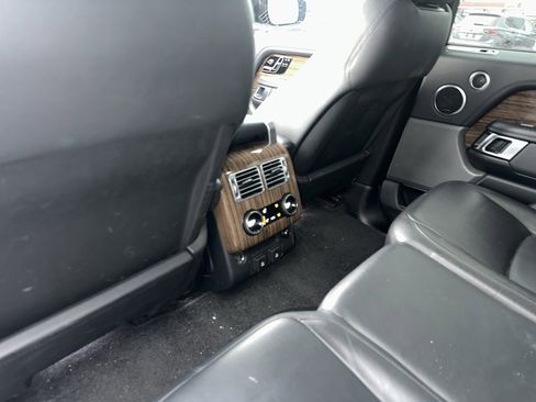 Used 2018 Land Rover Range Rover image 14