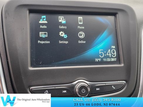 Used 2018 Chevrolet Equinox LT FWD image 21