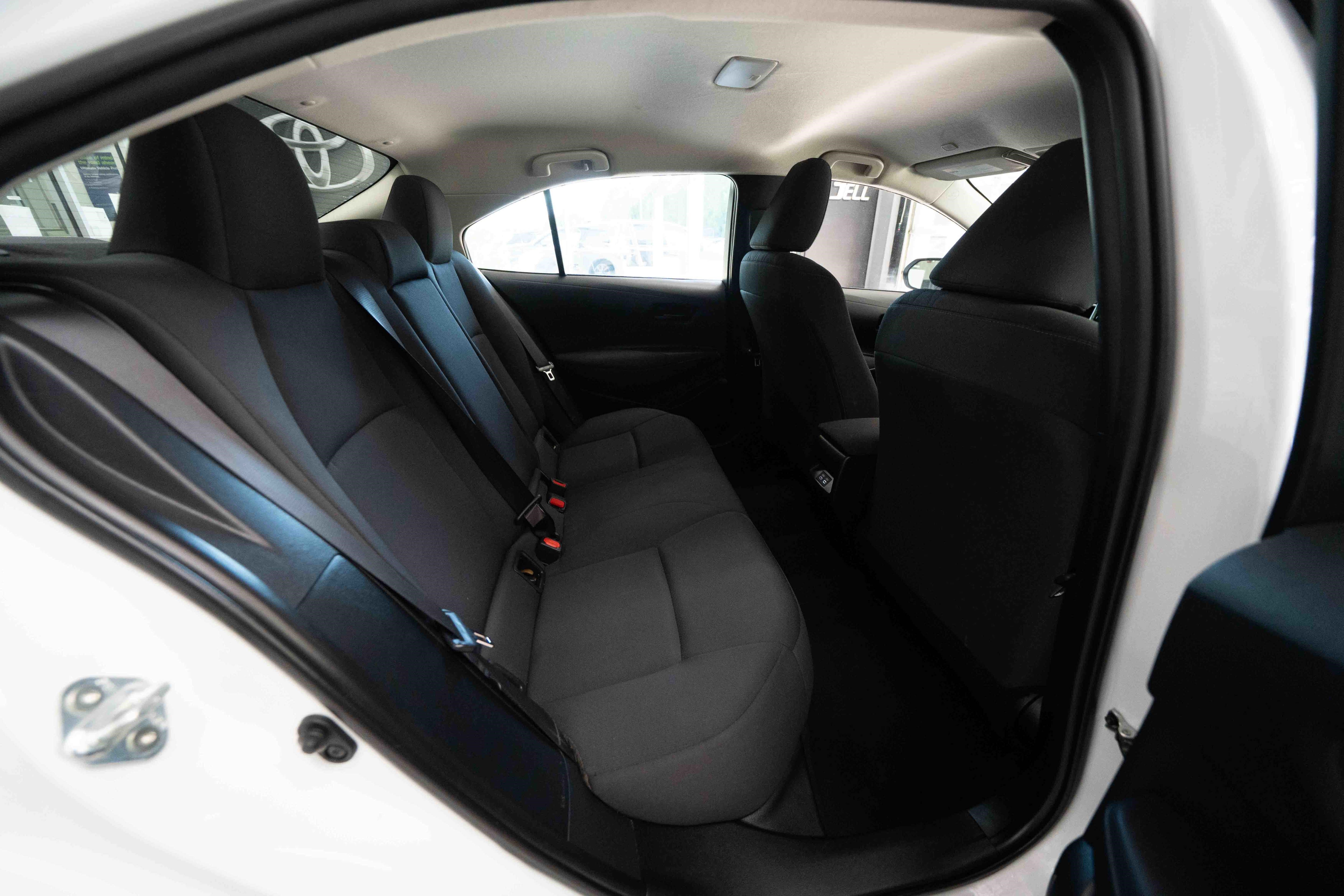 Used 2024 Toyota Corolla LE FWD image 24