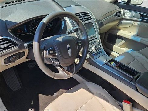 Used 2020 Lincoln MKZ Reserve w/ Luxury Package FWD image 10