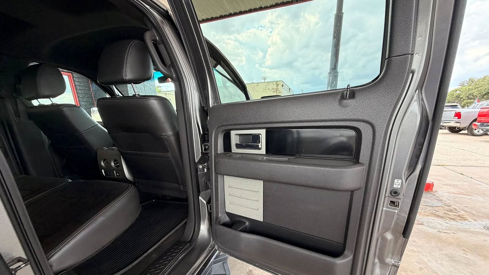 Used 2011 Ford F150 FX4 w/ FX Luxury Pkg AWD/4WD image 12