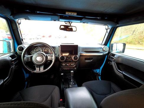 Used 2018 Jeep Wrangler Unlimited Sport S image 6