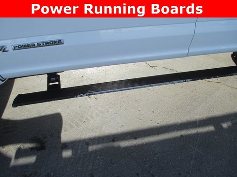 Used 2022 Ford F250 Lariat w/ Black Appearance Package image 11