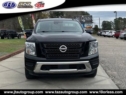 Used 2020 Nissan Titan SV AWD/4WD image 2
