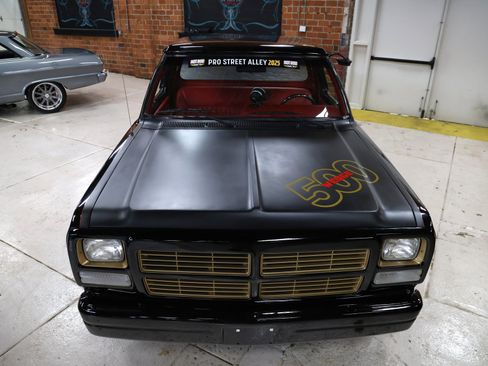 Used 1992 Dodge D/W Truck 150 image 10