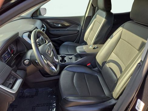 Used 2024 GMC Terrain SLT image 19