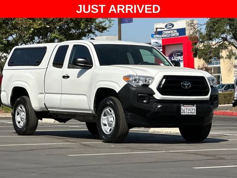 Used 2023 Toyota Tacoma SR RWD image 9