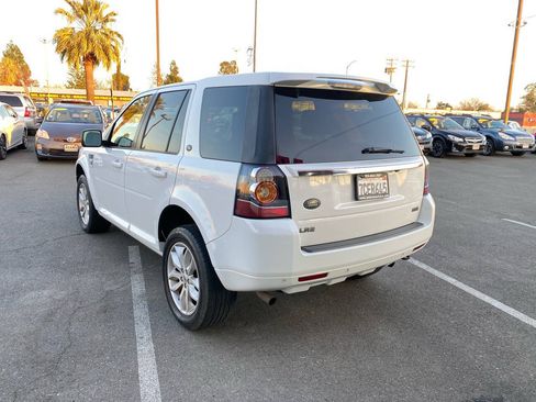 Used 2013 Land Rover LR2 HSE AWD/4WD image 5