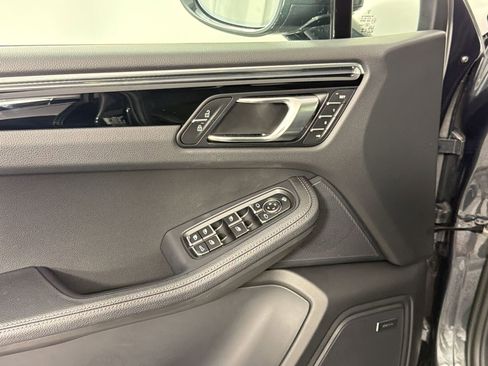 Certified 2026 Porsche Macan AWD/4WD image 15