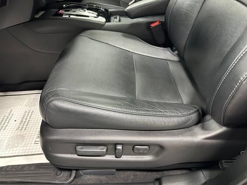 Used 2019 Honda Pilot Elite image 12