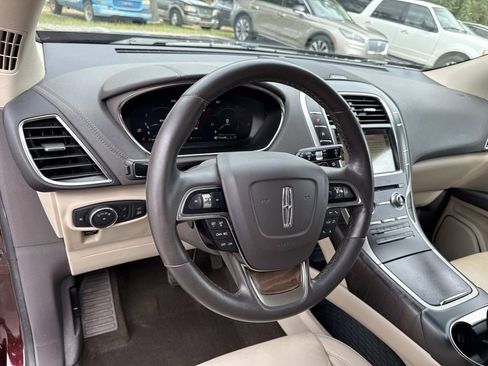 Used 2019 Lincoln Nautilus Select image 31