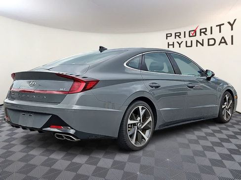 Used 2022 Hyundai Sonata SEL Plus w/ Preferred Accessory Package FWD image 4