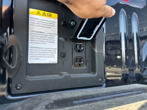 New 2025 Ford F150 Platinum w/ Equipment Group 702A High image 68