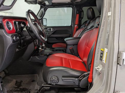 Used 2023 Jeep Wrangler Unlimited Rubicon 392 AWD/4WD image 28
