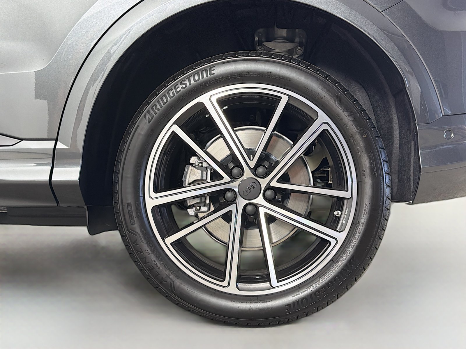 New 2026 Audi Q5 Premium Plus AWD/4WD image 32