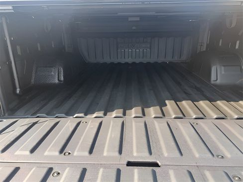 Used 2022 GMC Sierra 1500 SLT w/ SLT Premium Package image 24