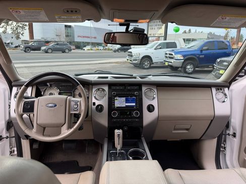 Used 2013 Ford Expedition Limited image 9