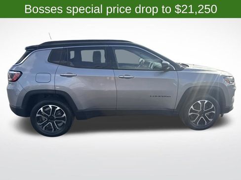 Certified 2022 Jeep Compass Limited image 2