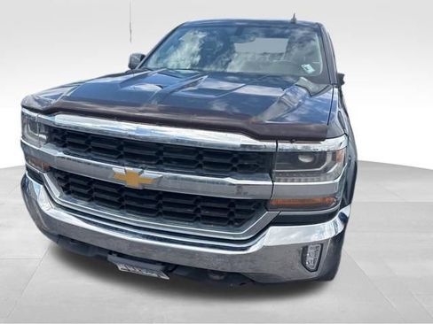 Used 2017 Chevrolet Silverado 1500 LT w/ All Star Edition AWD/4WD image 12