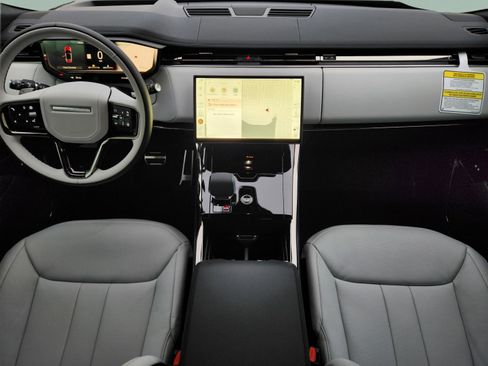 New 2026 Land Rover Range Rover Sport Dynamic SE AWD/4WD image 18