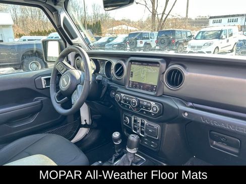 Used 2023 Jeep Wrangler Unlimited w/ Sun & Screen Package AWD/4WD image 32