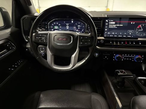 Used 2022 GMC Sierra 1500 SLT w/ SLT Premium Plus Package AWD/4WD image 11