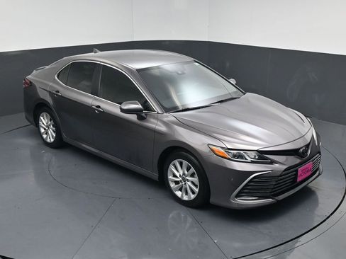 Used 2023 Toyota Camry LE image 14
