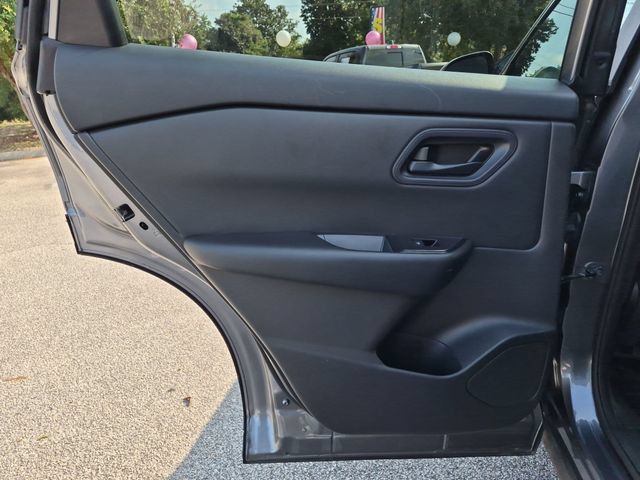 Used 2024 Nissan Rogue S AWD/4WD image 27