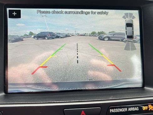 Used 2017 Ford Explorer XLT w/ Equipment Group 202A FWD image 25