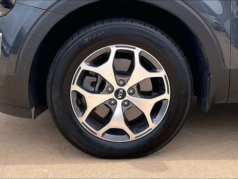 Used 2020 Kia Telluride EX w/ Towing Package FWD image 9