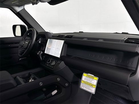 New 2026 Land Rover Defender 110 S image 27
