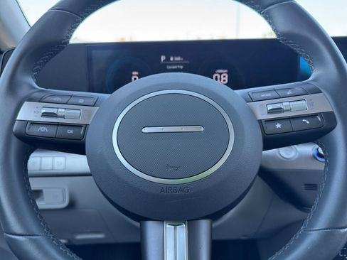 Used 2025 Hyundai Kona SEL image 28