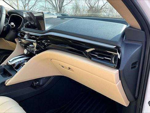 New 2026 Acura MDX SH-AWD image 8