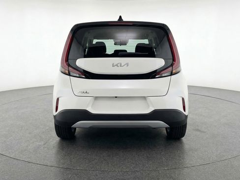 Used 2025 Kia Soul LX w/ LX Technology Package FWD image 7