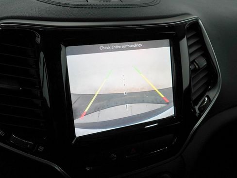 Used 2019 Jeep Cherokee Limited w/ Trailer Tow Group AWD/4WD image 22