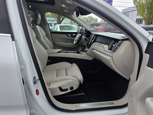 Used 2018 Volvo XC60 T5 Inscription w/ Convenience Package AWD/4WD image 11