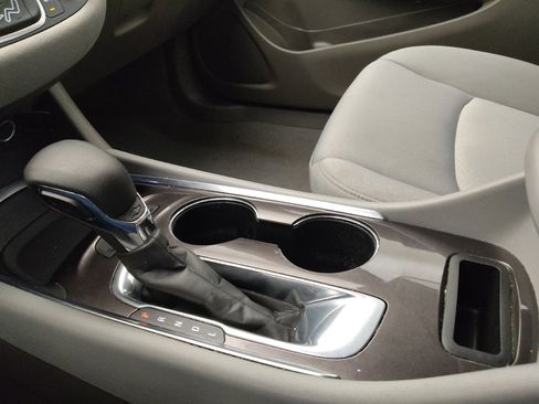 Used 2022 Chevrolet Malibu LS w/ Driver Confidence Package II FWD image 26