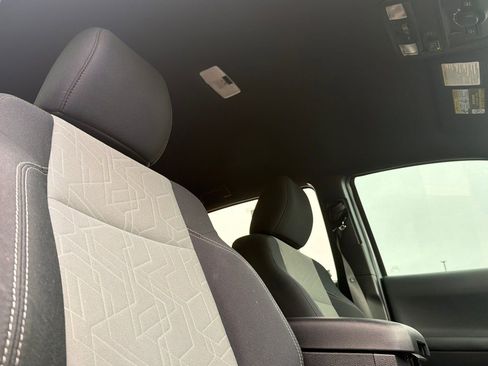 Used 2020 Toyota Tacoma TRD Off-Road image 16