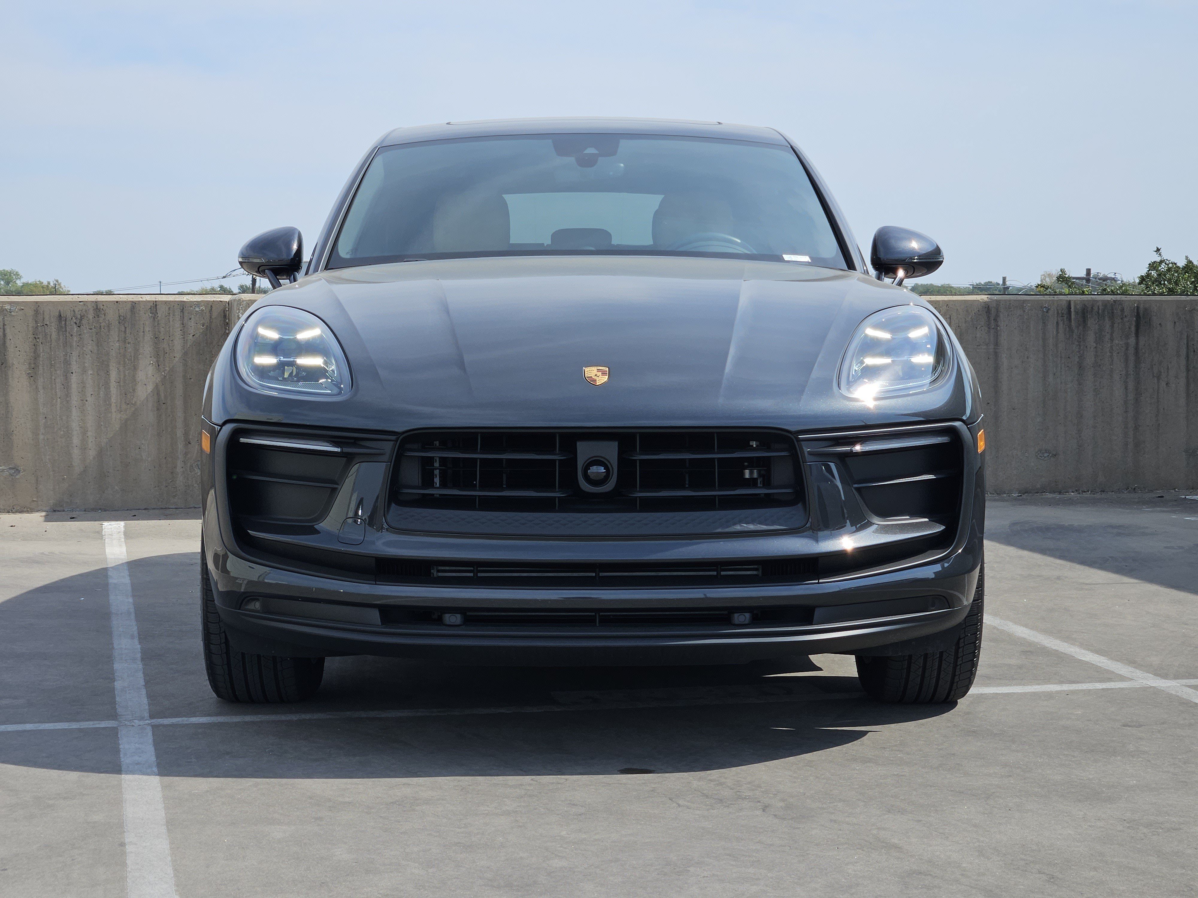 Certified 2026 Porsche Macan AWD/4WD image 11