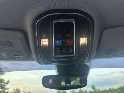 Used 2021 Jeep Grand Cherokee L Limited AWD/4WD image 18