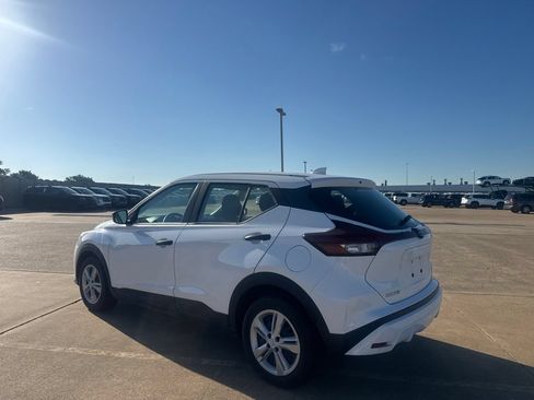 Certified 2023 Nissan Kicks S FWD image 13