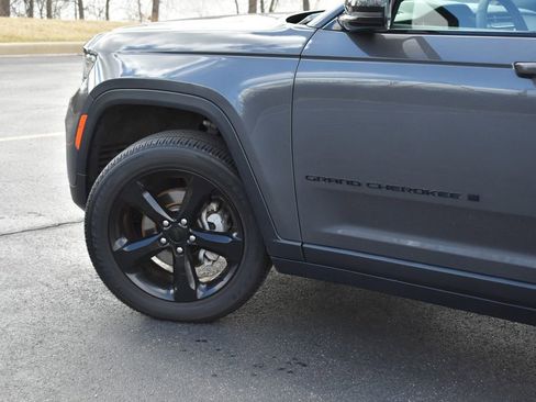 Used 2024 Jeep Grand Cherokee Altitude image 10