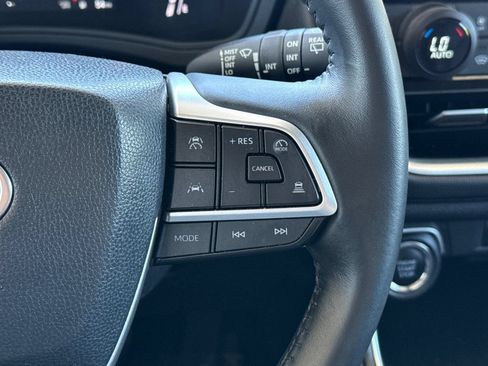 Used 2025 Toyota Grand Highlander AWD image 37