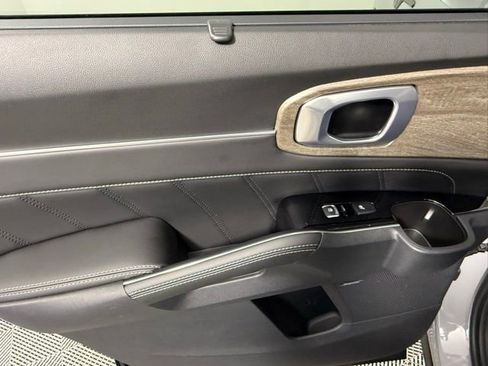 Used 2023 Kia Sorento SX Prestige image 36