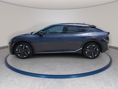 New 2025 Kia EV6 Wind image 8