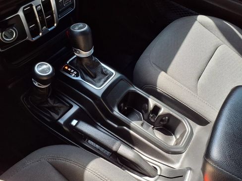 Used 2023 Jeep Wrangler Unlimited Sport AWD/4WD image 21