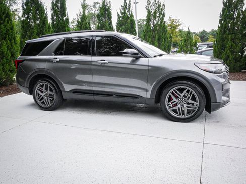 Used 2026 Ford Explorer ST AWD/4WD image 11