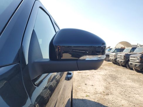 New 2025 Ford Expedition Max Platinum w/ Stealth Appearance Package image 5